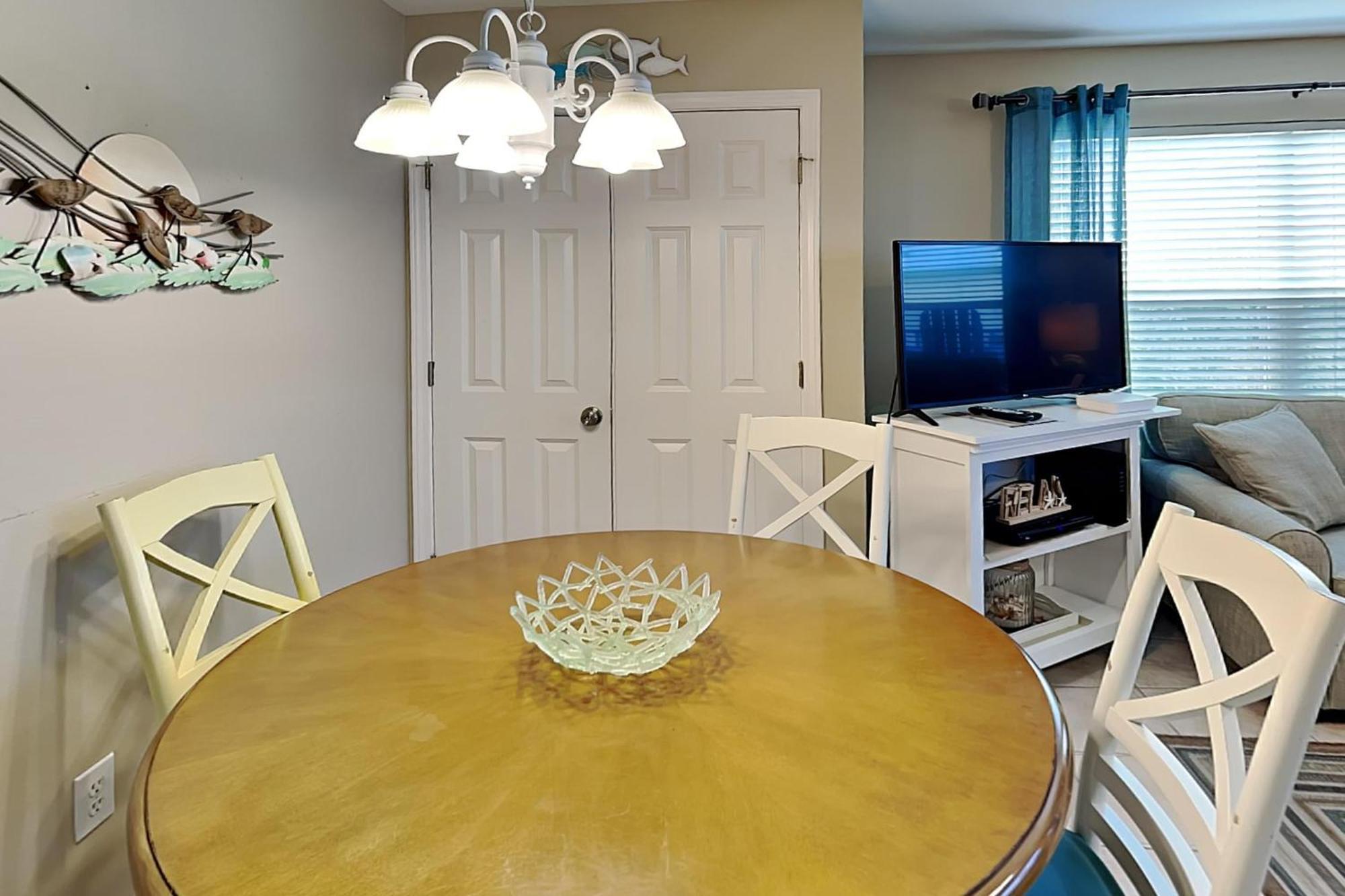 Nice Home In Gulf Shores With Outdoor Swimming Pool And 2 Bedrooms 외부 사진